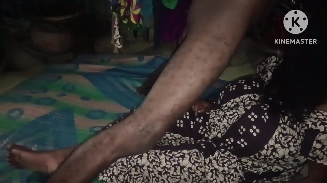 Desi bhabhi ki doggy style mein chudai ki