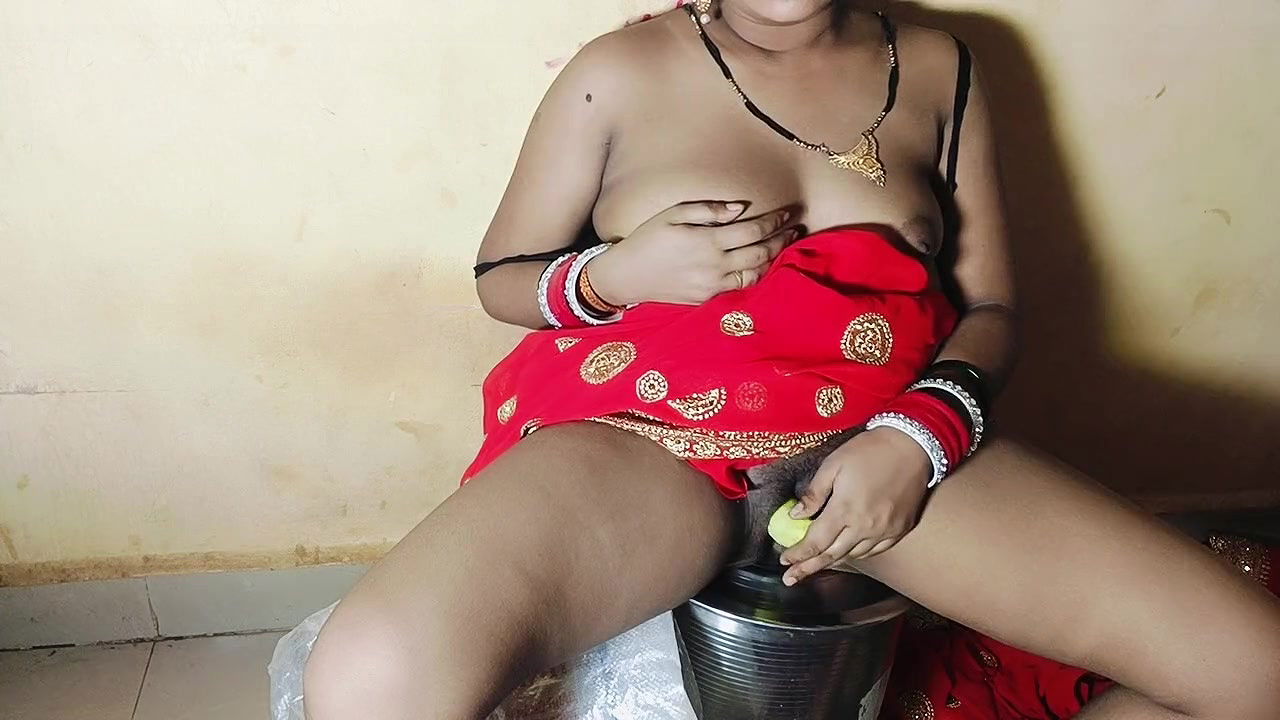 Desi bhabhi ki video single nude video, desi village bahu, desi village wife nude video, desi wife saree video village mother