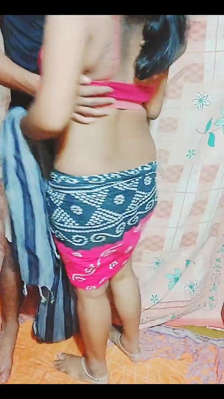 Desi Bhabhi’s Secret Moments With Young Devar