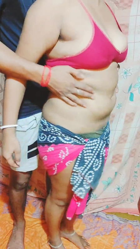 Desi Bhabhi’s Secret Moments With Young Devar