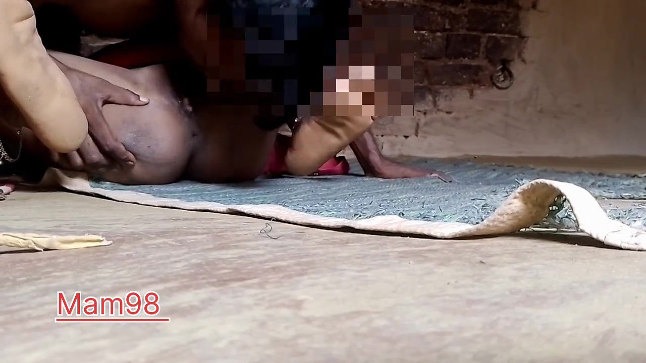 Desi couple caught romancing on camera for the first time Watch the full video without stopping