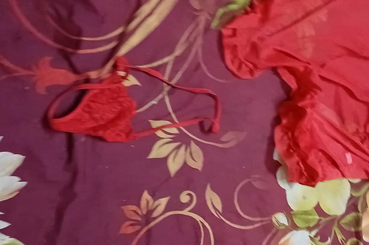 DESI COUPLES EXTREME ROMANCE AND GOT CUM IN MOUTH