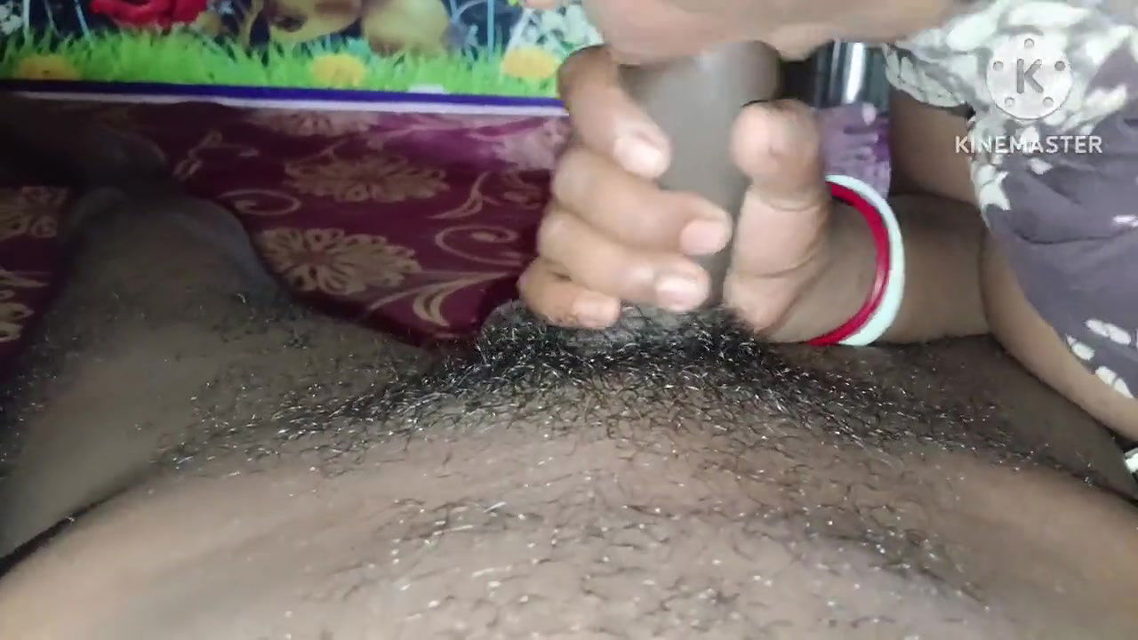Desi hot bhabhi ne dudh nikala