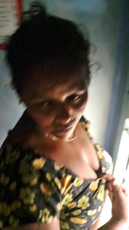 Hot Bengali Village Wife Fucking Hard In Home, Blouse remove boob show