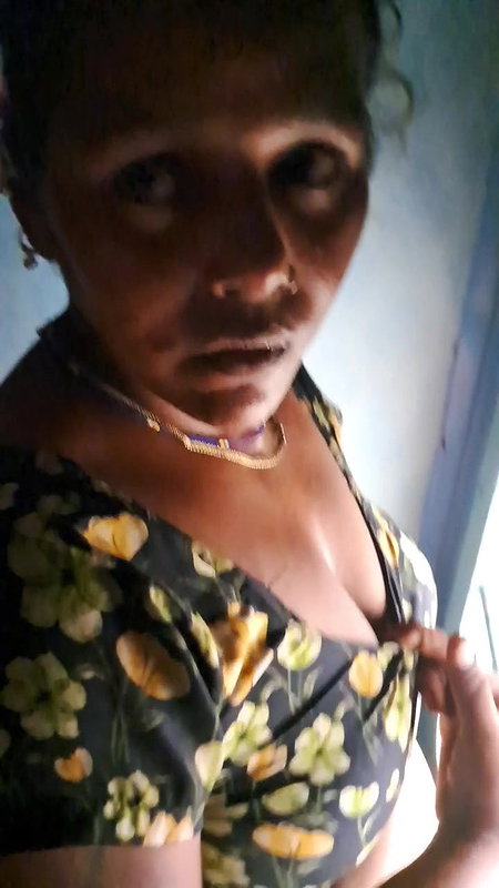 Hot Bengali Village Wife Fucking Hard In Home, Blouse remove boob show