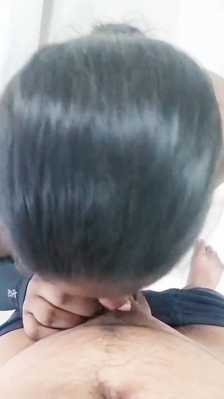 I put my thick dick in my girlfriend’s thirsty pussy and fucked her in a hotel