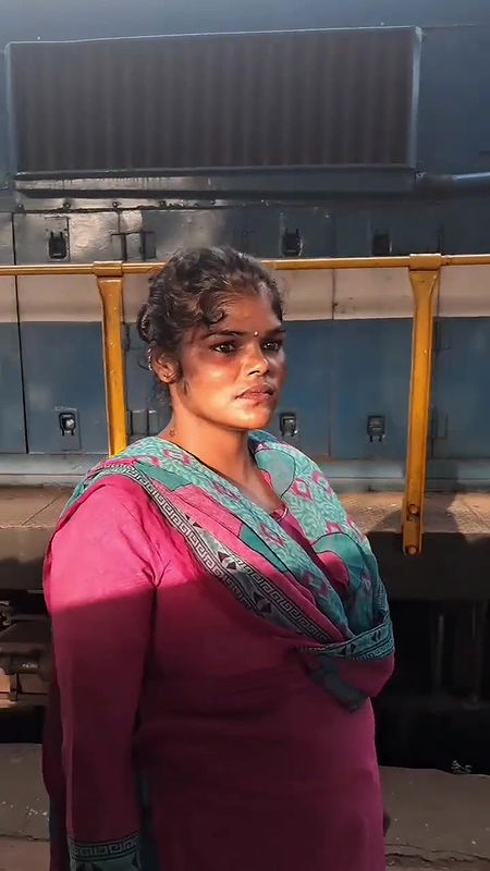 Stepsister Enjoy Sex in Farm, Indian Village Sex in Farm