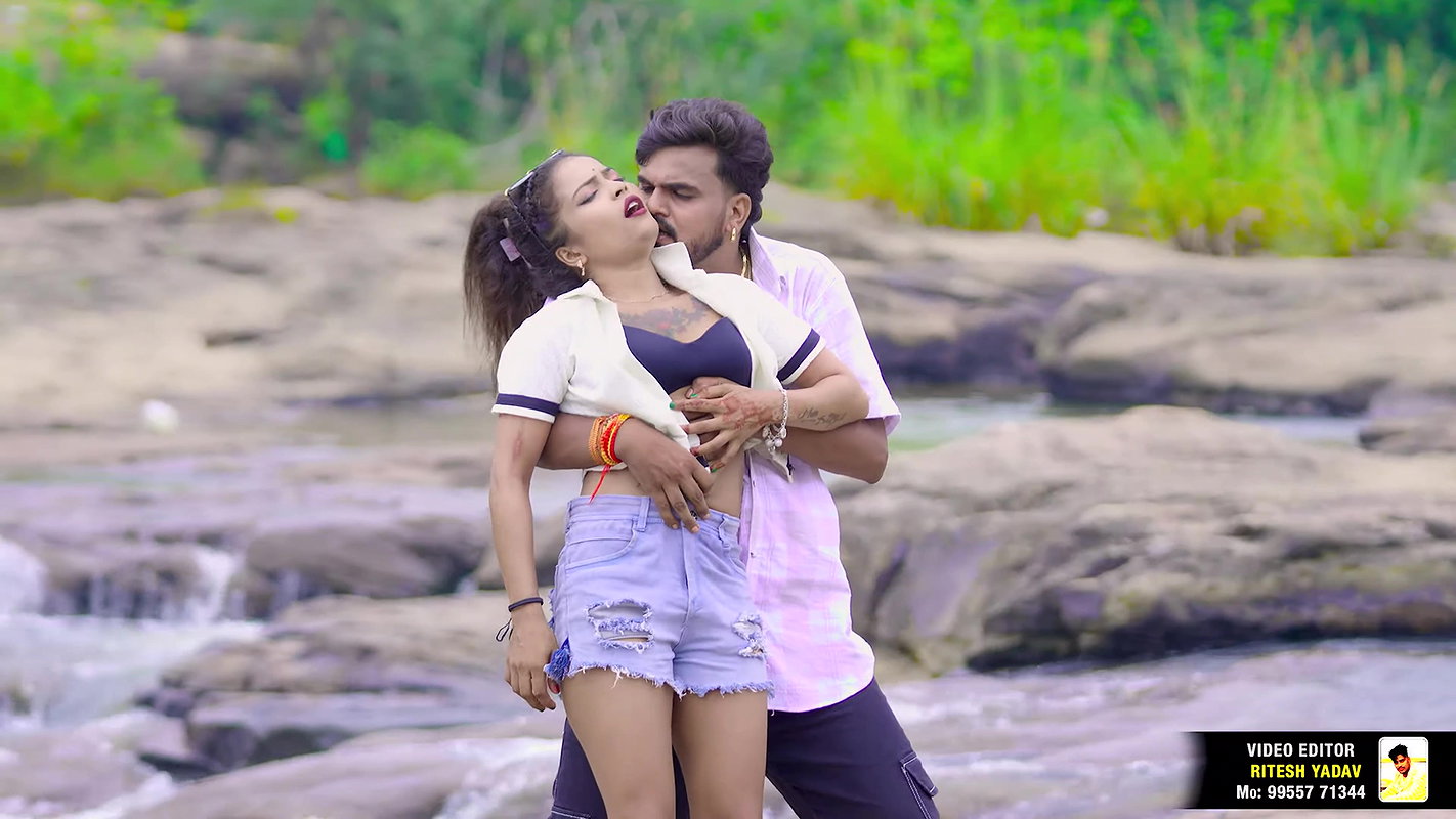 Hot- Riya Singh boobs grabbed, pressed & rubbed many times,navel squeezed hard & more2