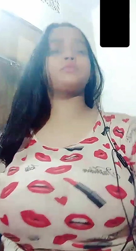 Sexy Chubby Girlfriend Showing Big Melons And Sucking2