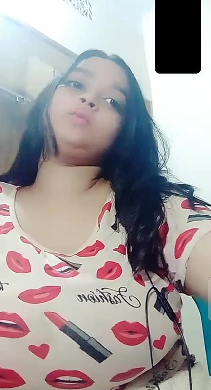 Sexy Chubby Girlfriend Showing Big Melons And Sucking2