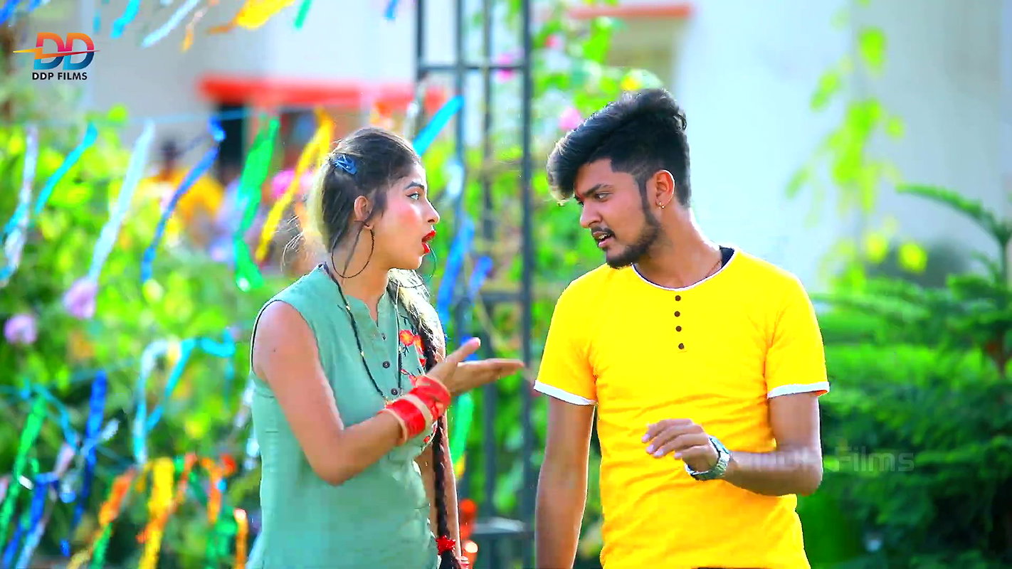 Cutie Komal Singh hot saree song – Navel pressed, flowers blown on navel, Expressions2