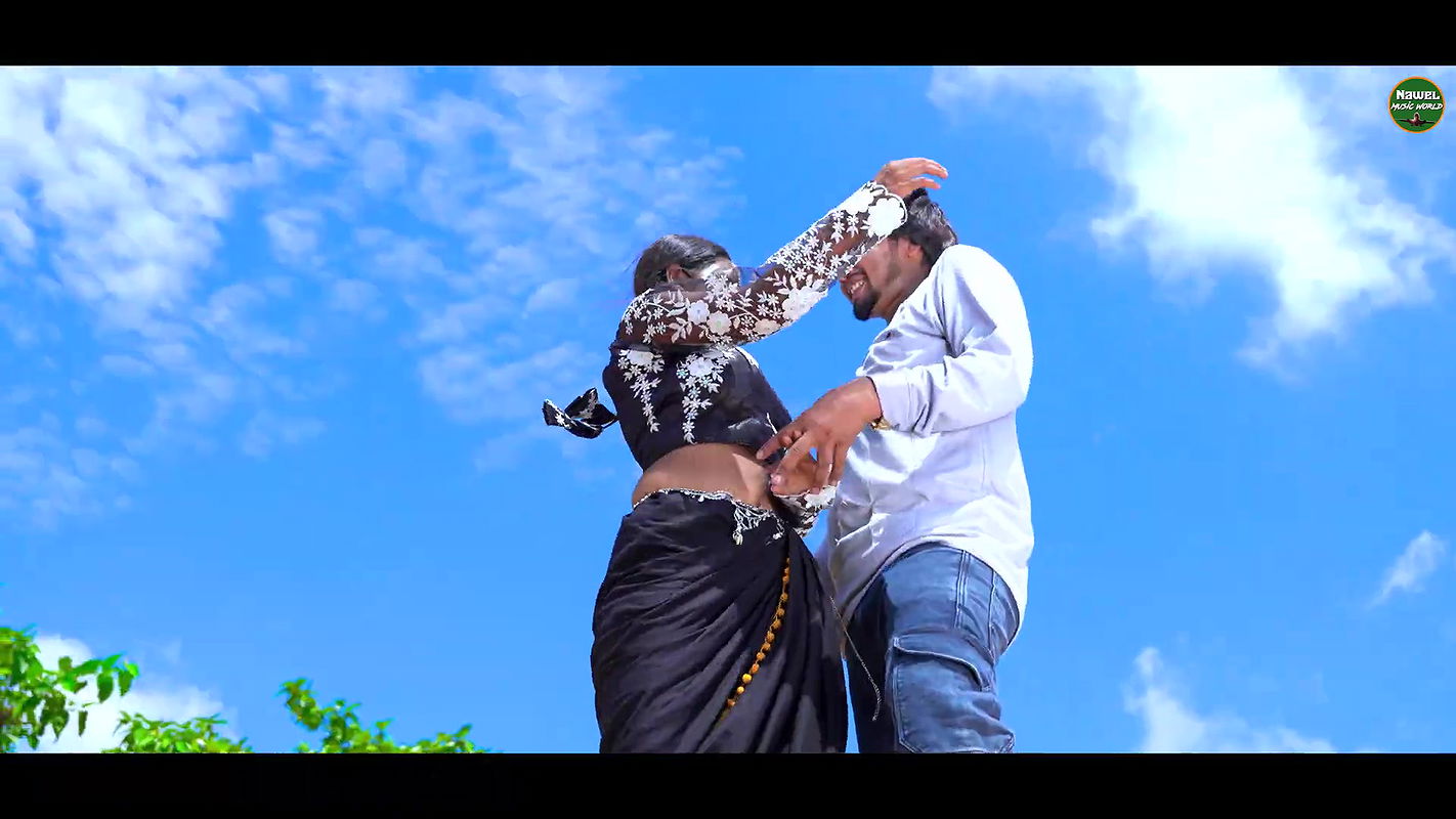 Kajal Roy hot song – Navel caressed, Back Hip kissed, slight cleavage2