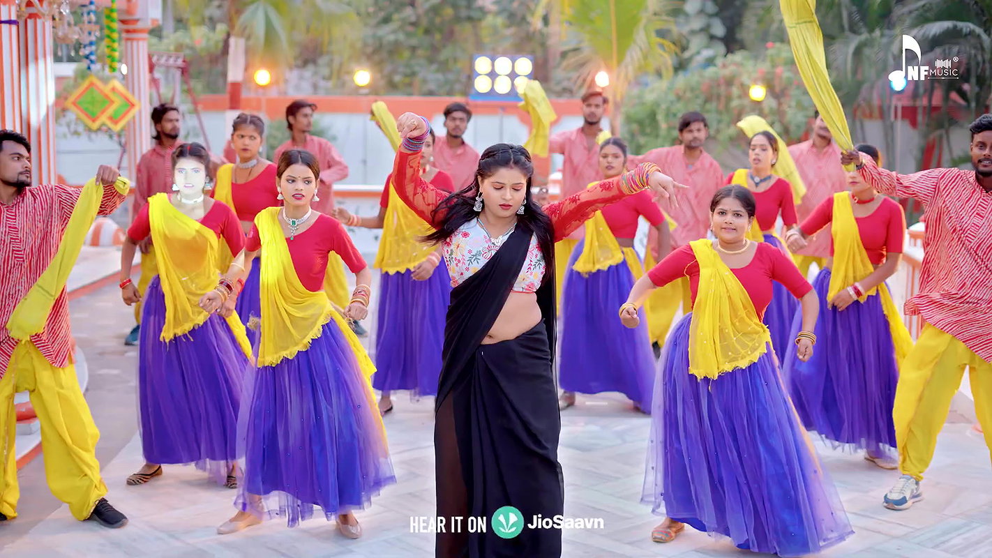 MILF Sayara Khan hot song – Saree removed, Devar-Bhabhi-Husband, Navel show2