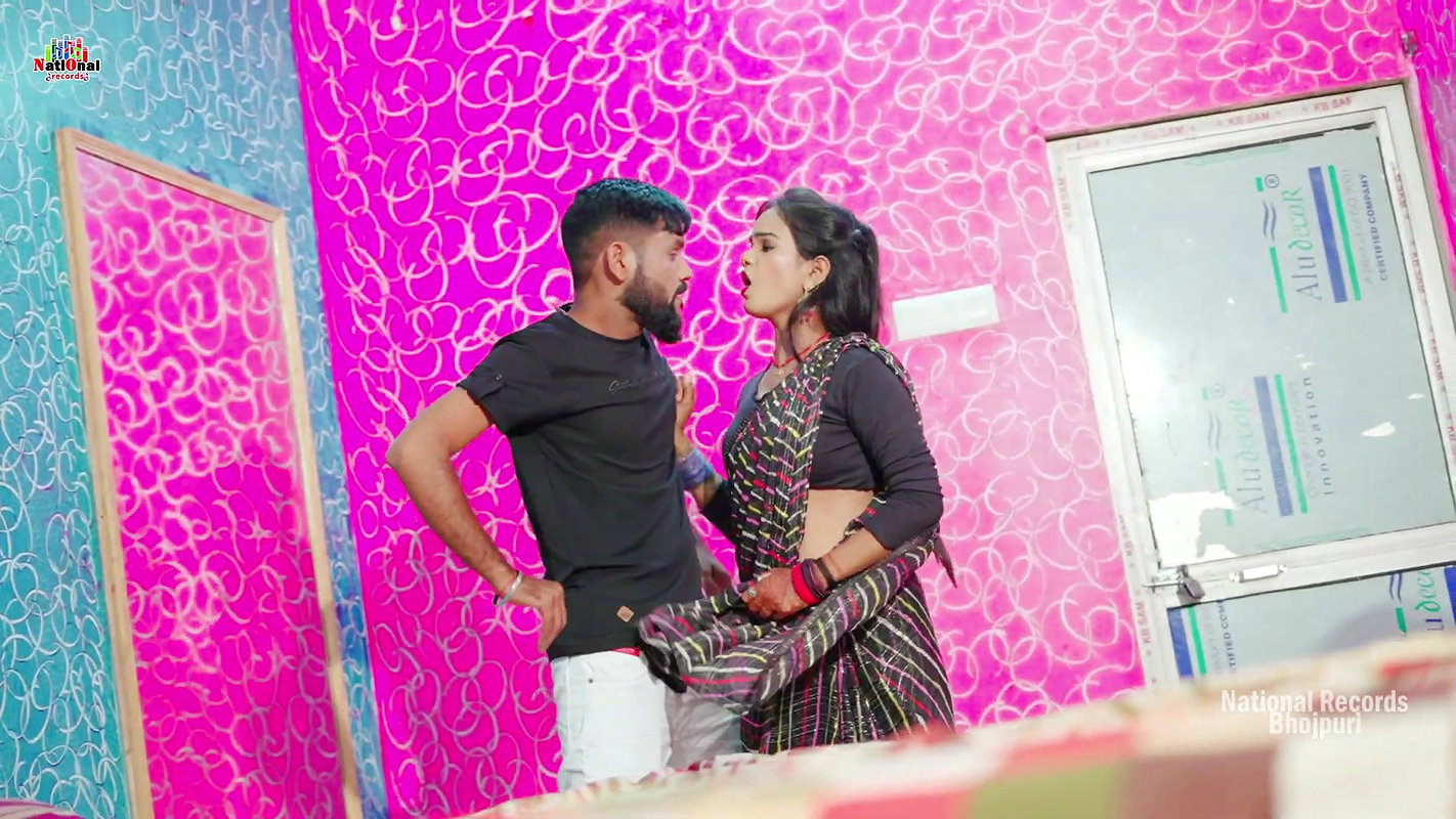 Puja Sharma hot saree song – Deep Navel caressed2