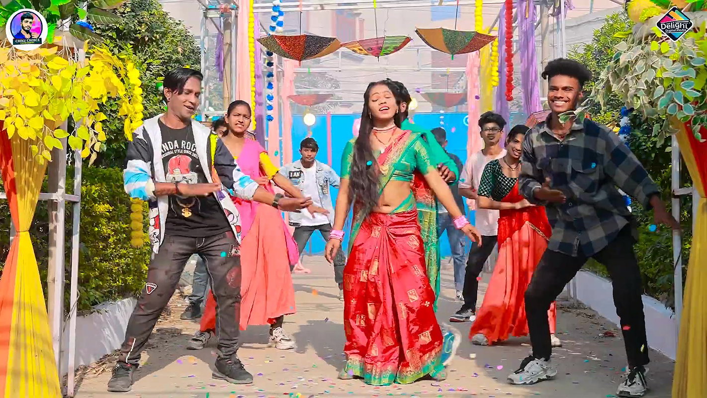 Reena Pandey hot saree song – Deep navel show2