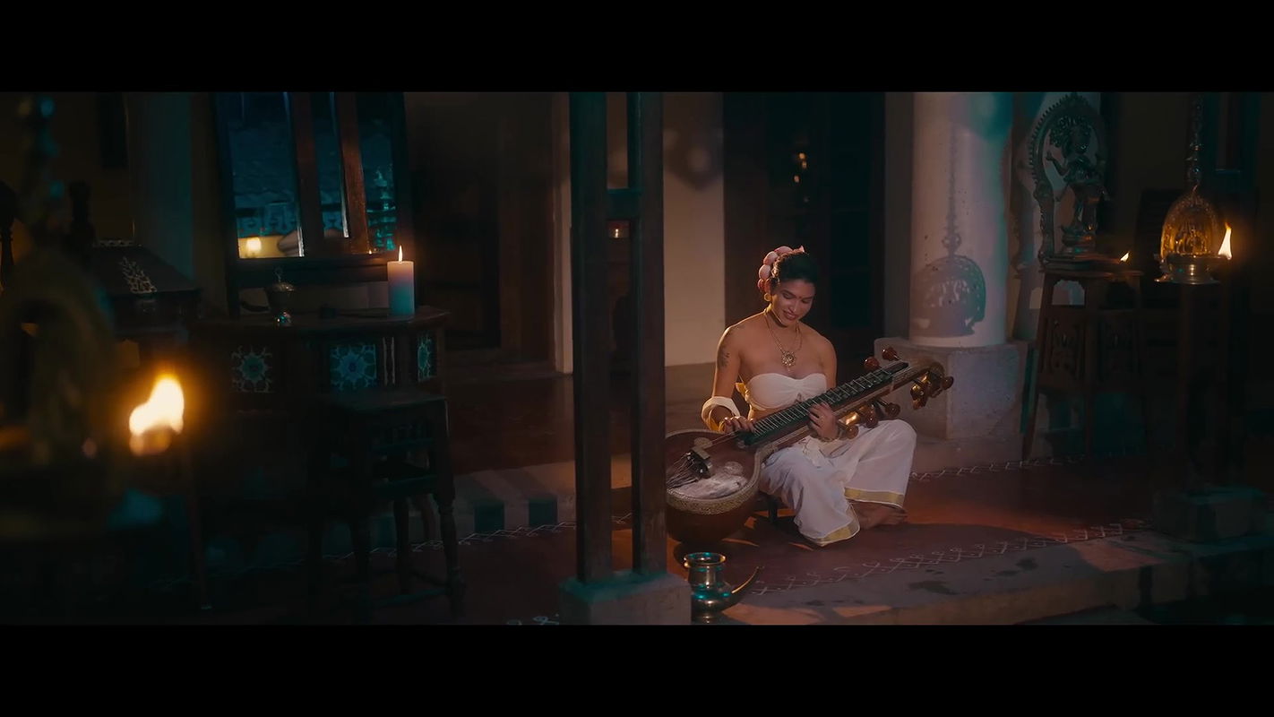 Resmi R Nair hot romantic song – Hanging boobs, Deep cleavage, navel show2