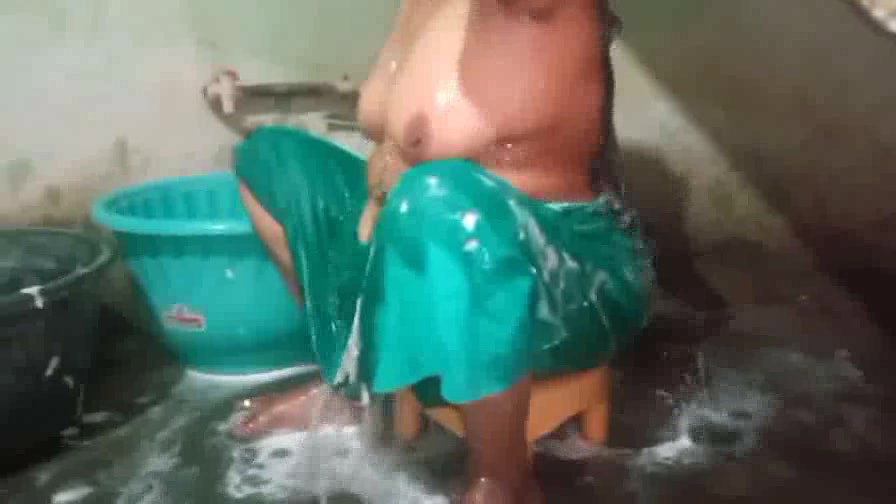 Desi Mom Bath Capture by Owner2