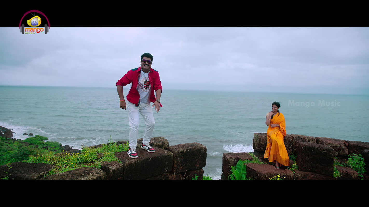 Vanitha Reddy & Manisha Jashnani Wild Navel Kissed Enjoyed In Bed Sexy Song 4K – Rent2