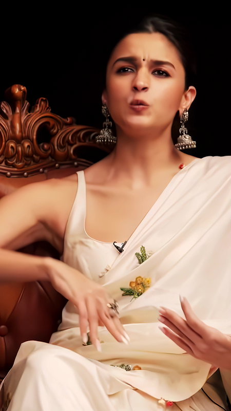 MILF ALIA MOMMY LICKABLE ARMPITS SEXY IN SAREE HQ VIDEO2