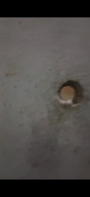 Young babe shaved Pussy and Naked Ass capturd through keyhole in toilet