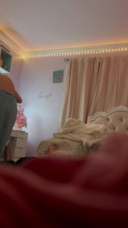 Young babe fully Naked Ass and Boobs captured secretly by voyeur