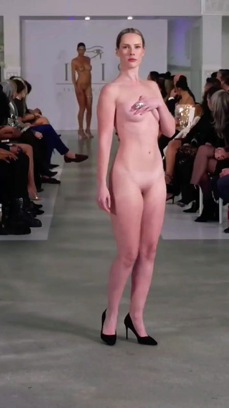 SEXY CURVY MODELS NUDE FASHION EVENT TOO EROTIC TEASE