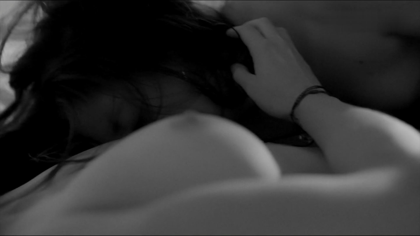 Petit mal (2023) Ana Mar├¡a Ot├ílora, Silvia Var├│n Santamar├¡a, Ruth Caudeli Nude Scenes