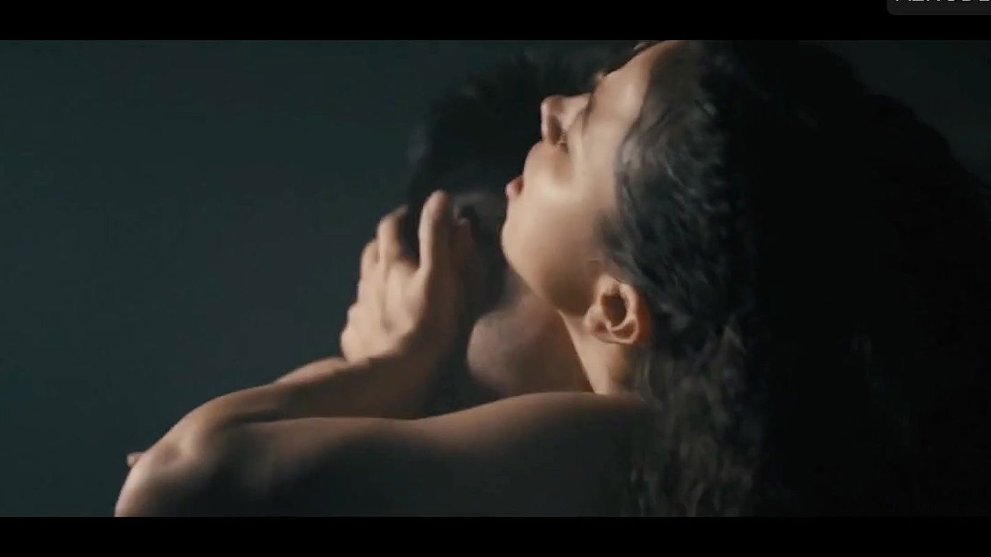 KIANA MADEIRA riding kissing-Perfect Addiction