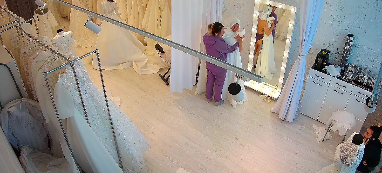 Hijabi girl dress removed and Nakes Boobs and Ass exposed – caught in cctv