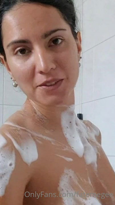 Fatemegee taking bath onlyfans video