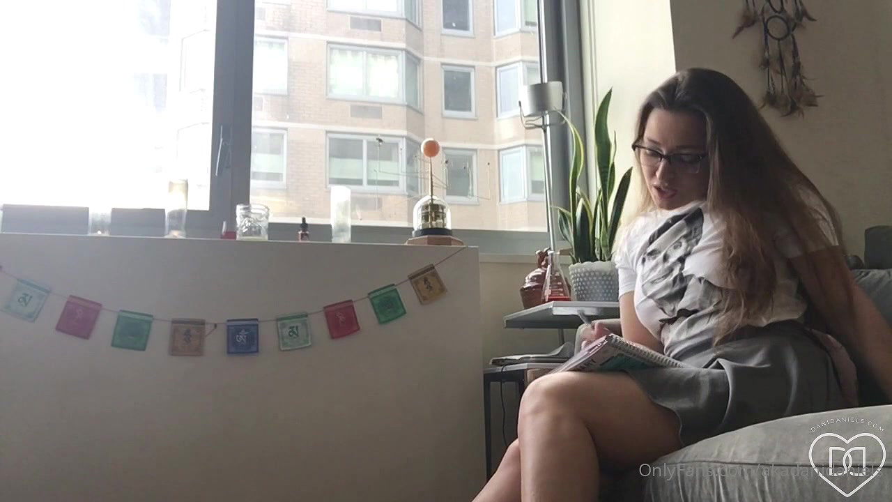 Dani Daniels – Scientist Fantasy Solo Squirting – ONLYFANS