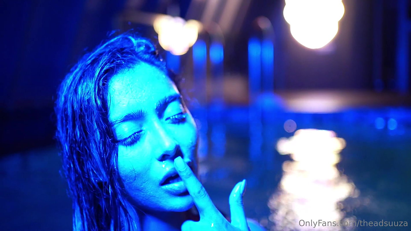 Damm Hot Thea Dsouza New Pool Video