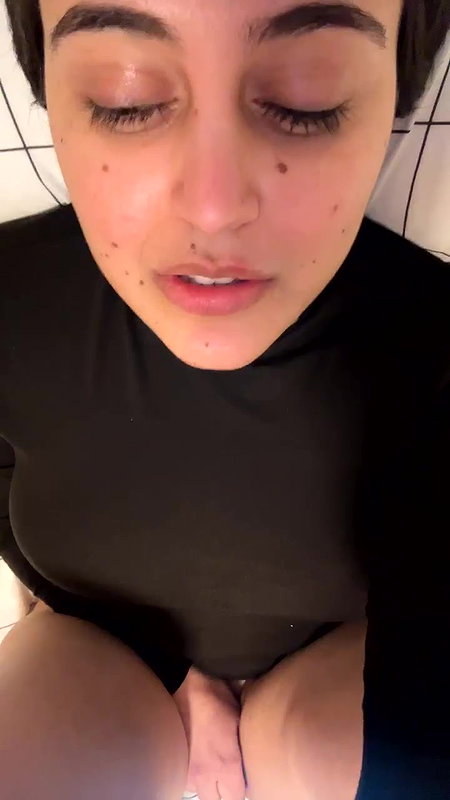 AFGAN BABY YASMEENAXXX ONLAYFANS 29 MIN LIVE SESSION