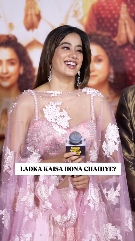 CHICK JHANVI KAPOOR IRRESISTIBLE CUMWORTHY SEXY IN DESI ATTIRE AT EVENT 16