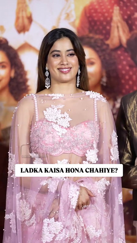 CHICK JHANVI KAPOOR IRRESISTIBLE CUMWORTHY SEXY IN DESI ATTIRE AT EVENT 16