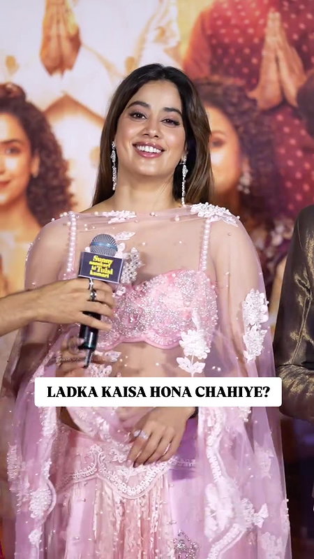 CHICK JHANVI KAPOOR IRRESISTIBLE CUMWORTHY SEXY IN DESI ATTIRE AT EVENT 16