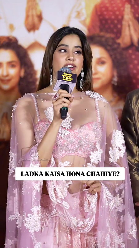 CHICK JHANVI KAPOOR IRRESISTIBLE CUMWORTHY SEXY IN DESI ATTIRE AT EVENT 16