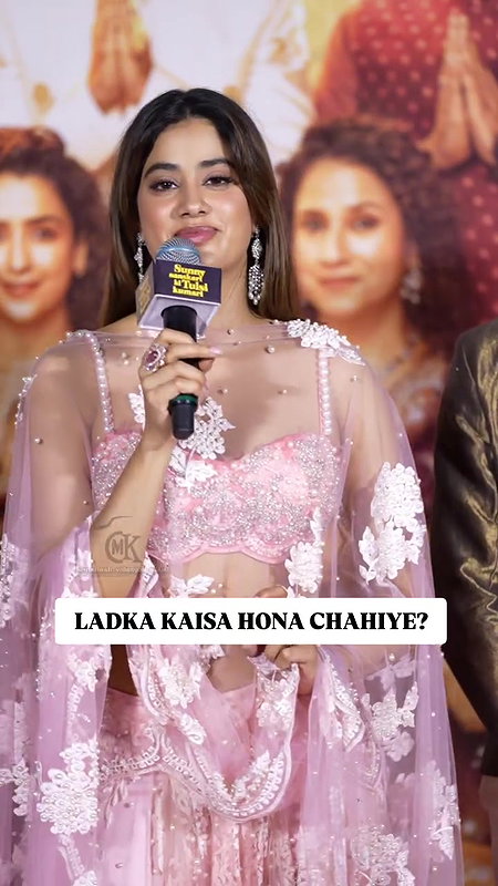 CHICK JHANVI KAPOOR IRRESISTIBLE CUMWORTHY SEXY IN DESI ATTIRE AT EVENT 16