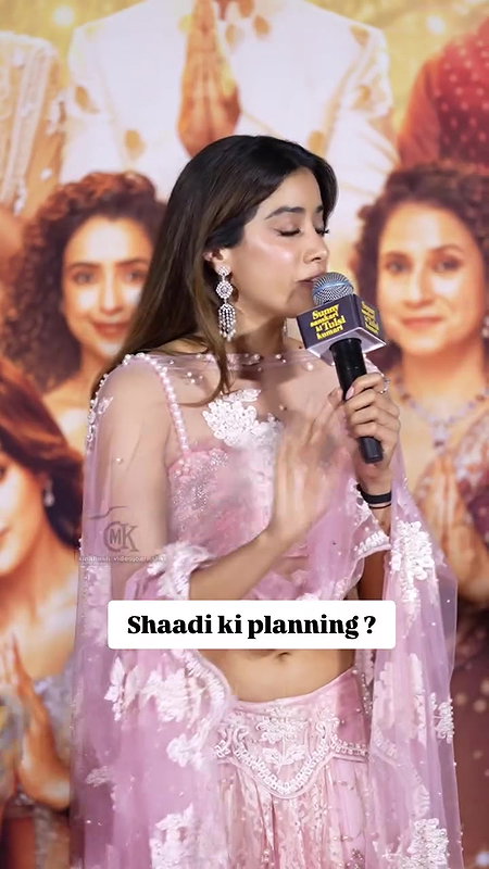 CHICK JHANVI KAPOOR IRRESISTIBLE CUMWORTHY SEXY IN DESI ATTIRE AT EVENT 18