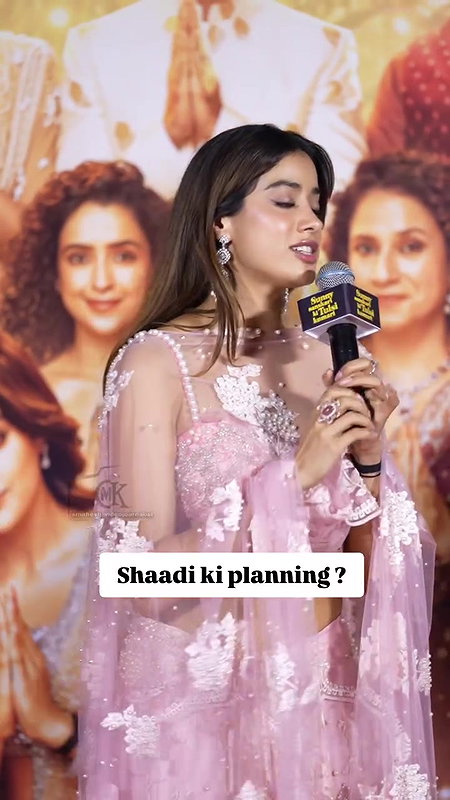 CHICK JHANVI KAPOOR IRRESISTIBLE CUMWORTHY SEXY IN DESI ATTIRE AT EVENT 18