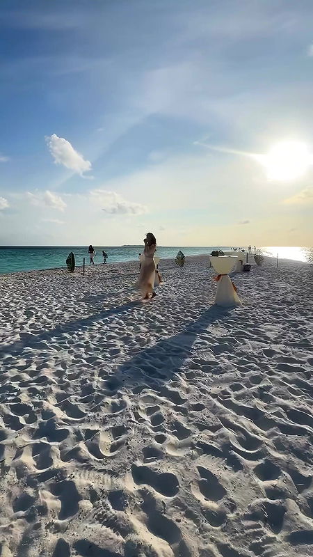 AKANKSHA PURI BOLD TEMPTRESS EXOTIC BY THE BEACH UUFFF HQ VIDEO