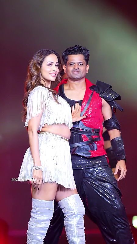 MALAIKA BOLD SLUTTY MILF SEXY IN MINI SKIRT ON STAGE TEASE HQ VIDEO