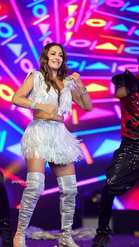 MALAIKA BOLD SLUTTY MILF SEXY IN MINI SKIRT ON STAGE TEASE HQ VIDEO