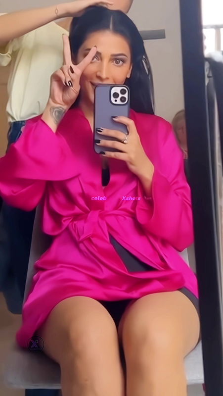 SHRUTI HASSAN MESMERIZING SEXY THIGHS SHOW HQ VIDEO