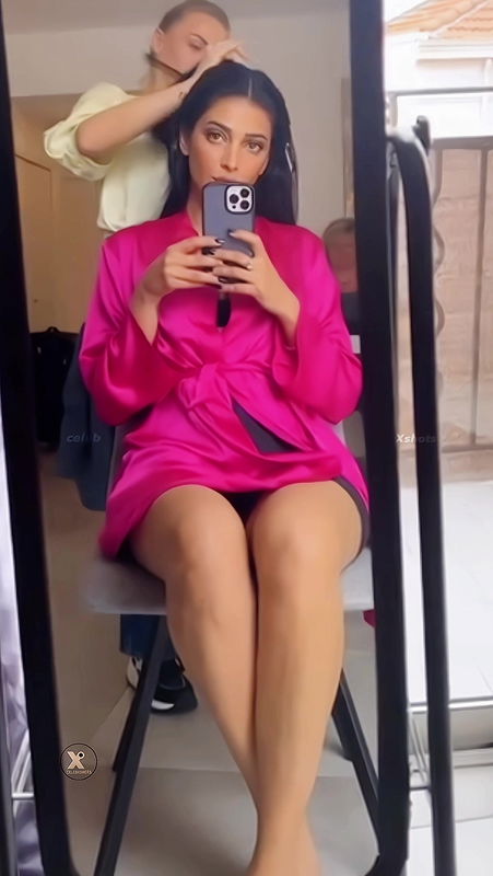 SHRUTI HASSAN MESMERIZING SEXY THIGHS SHOW HQ VIDEO