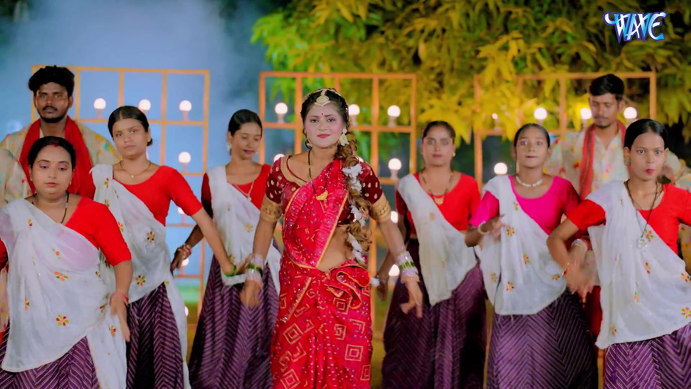 Cutie Manvi Singh hot song – Saree removed, Navel caressed, cleavage show