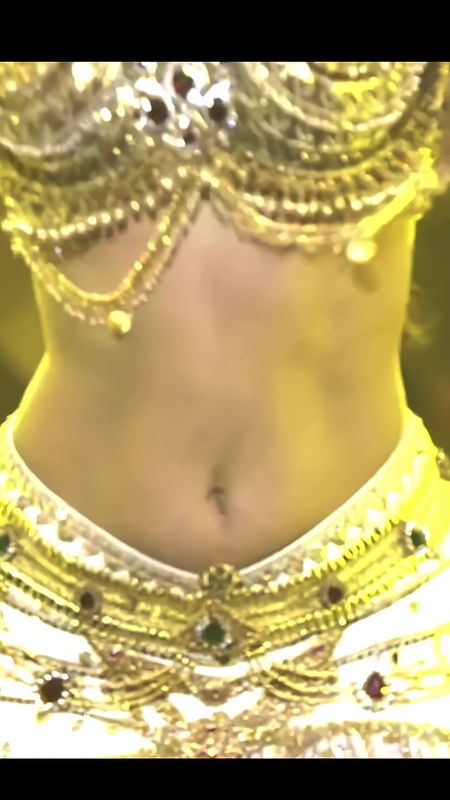 NIDHI AGARWAL SIZZLING DIVA CUTE CLEAVAGE AND NAVEL TEASE AT STAGE EVENT HQ VIDEO