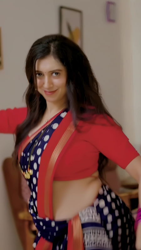 PAYAL CUTE MIDRIFF WORTHY WIFE MATERIAL IN SAREE