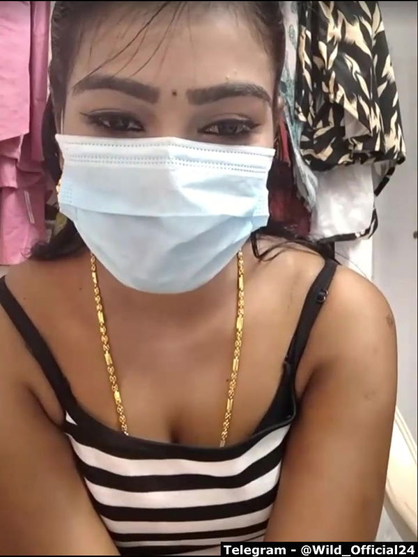 Meena_27-stripchat-ticket-show