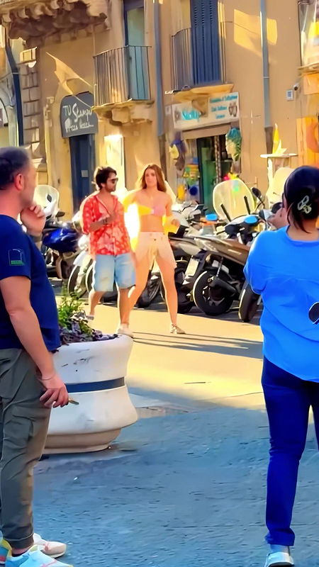 Kriti sanon cocktail 2 leak BTS Sexy Looks HQ ADDED2